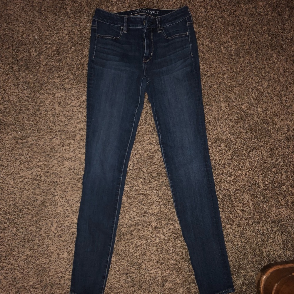 BRAND NEW HIGH WAISTED AE JEANS